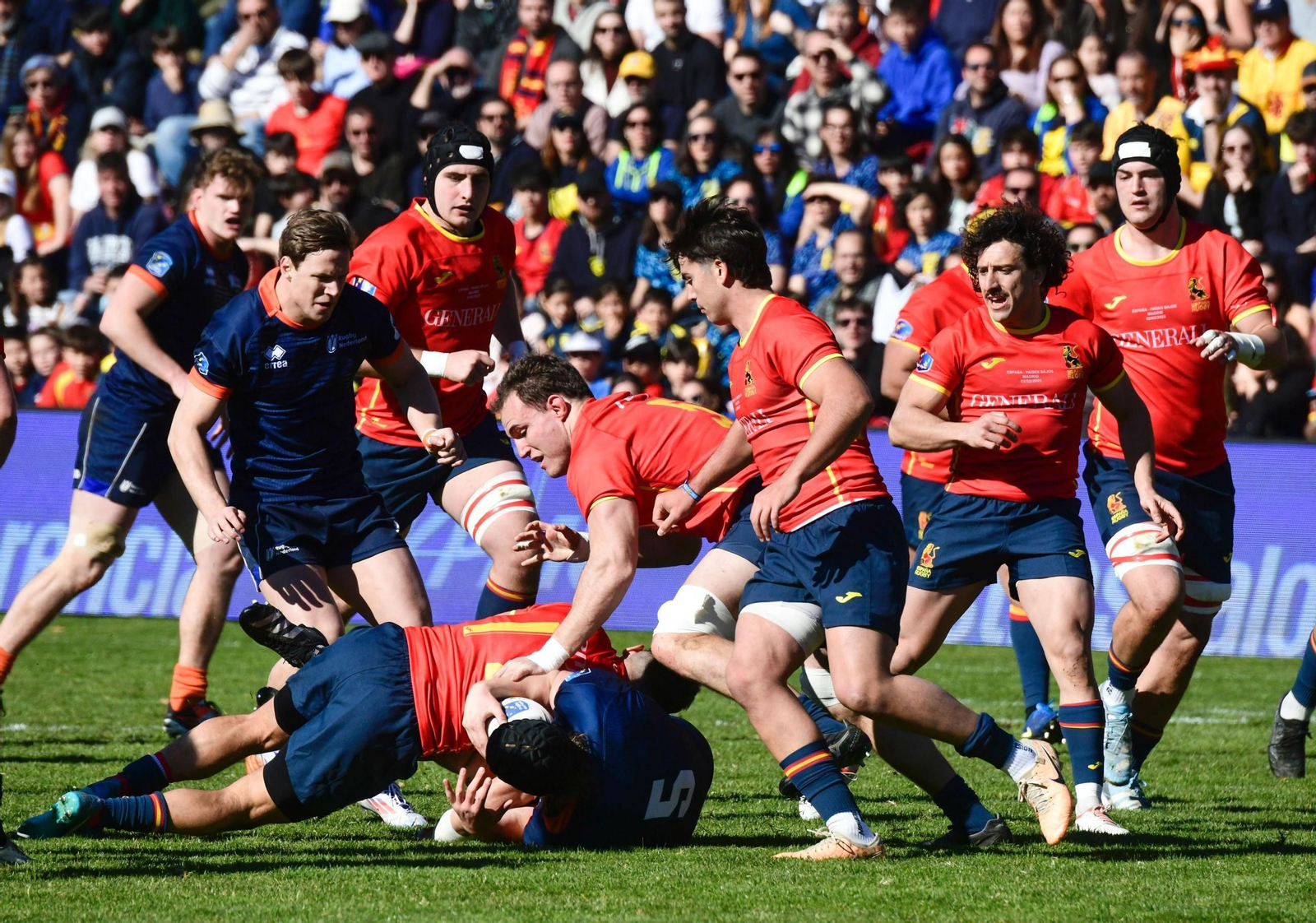 España, con el malagueño Alberto Carmona, acaricia regresar a un Mundial de rugby