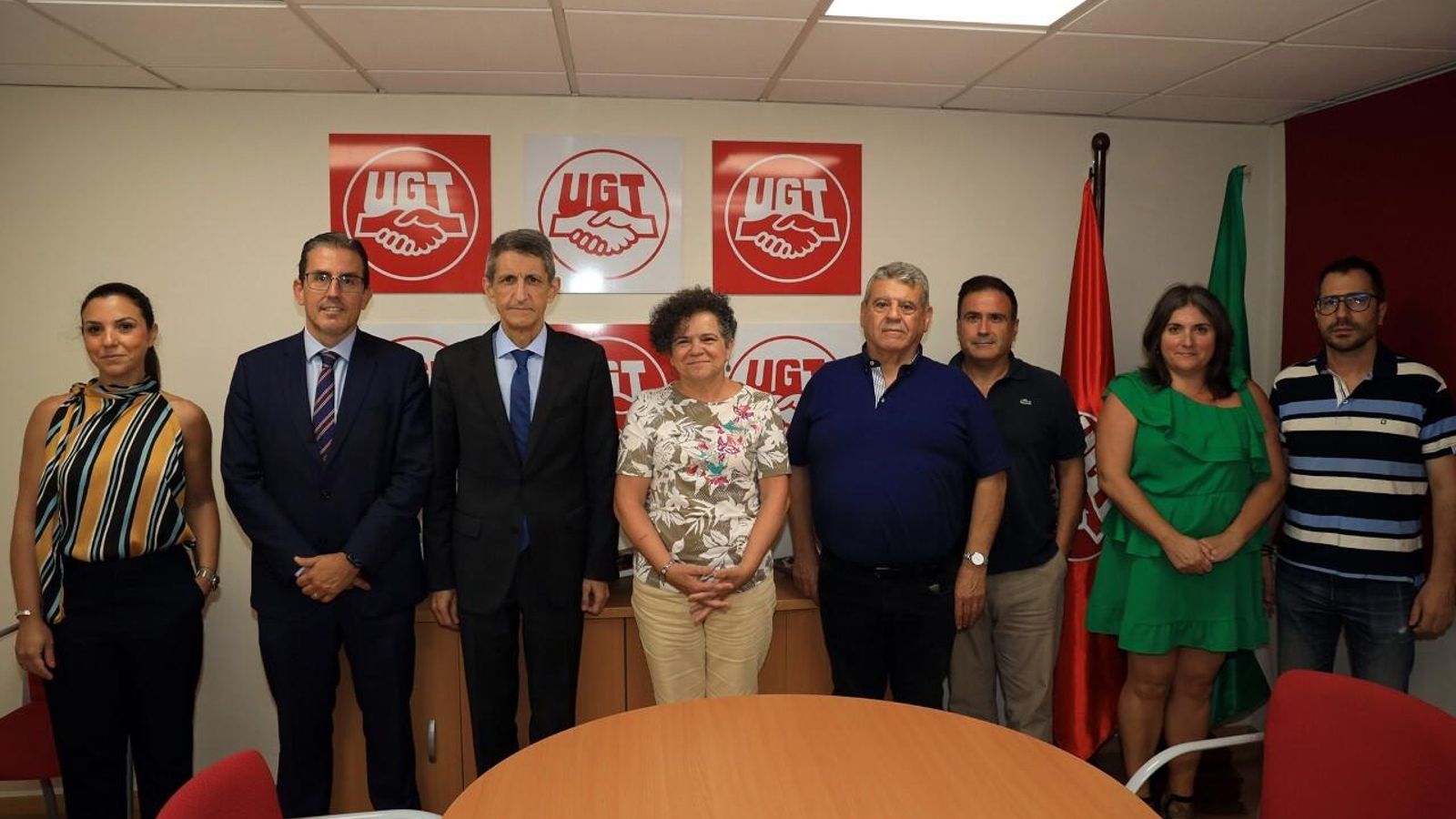 Un momento de la reunión en la sede de UGT.