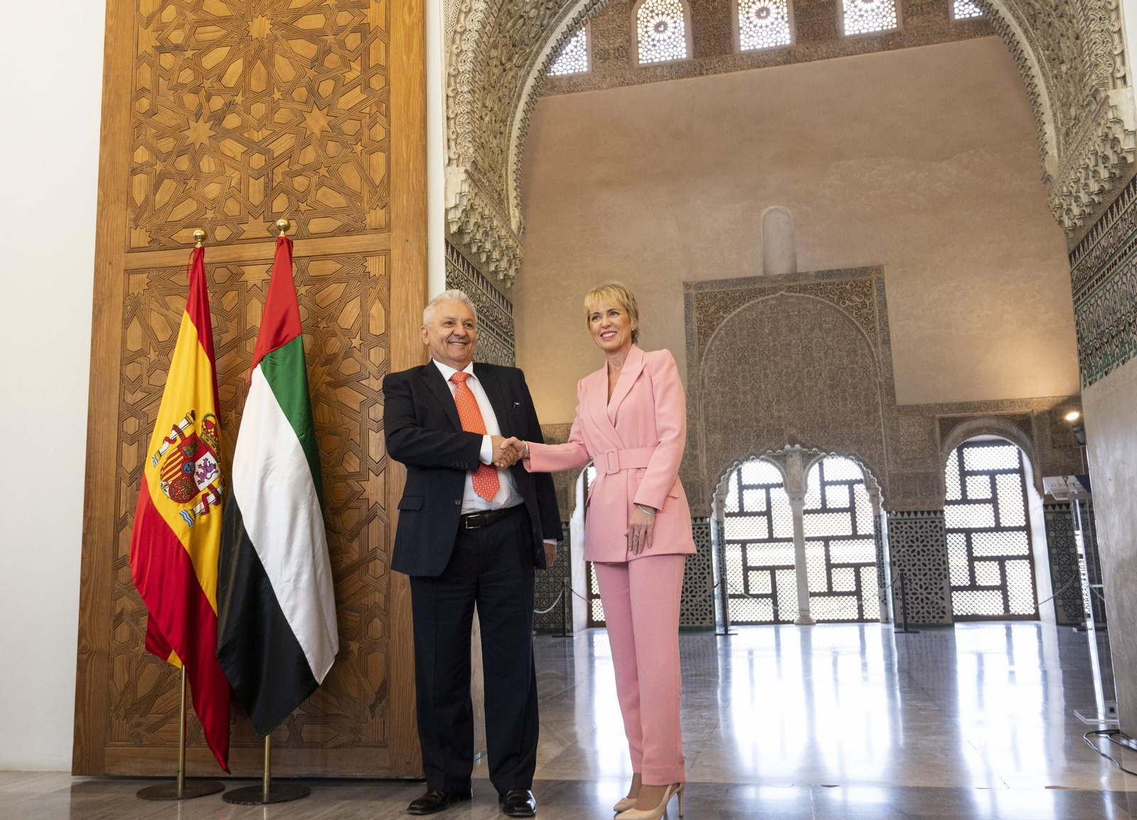 Horst Simon y Carme Artigas, tras la fima del acuerdo en marzo de 2023.