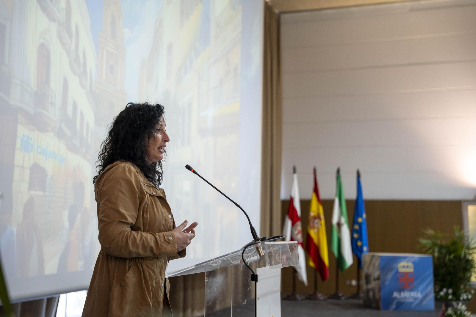 El encuentro Vecinal en el Palacio de Exposiciones y Congresos ‘Cabo de Gata – Ciudad de Almería’ de El Toyo, en imágenes