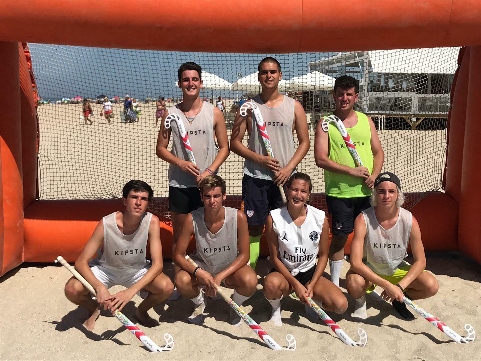 Imagen de los integrantes del Wonki Hockey Club, que se llevaron el bronce.