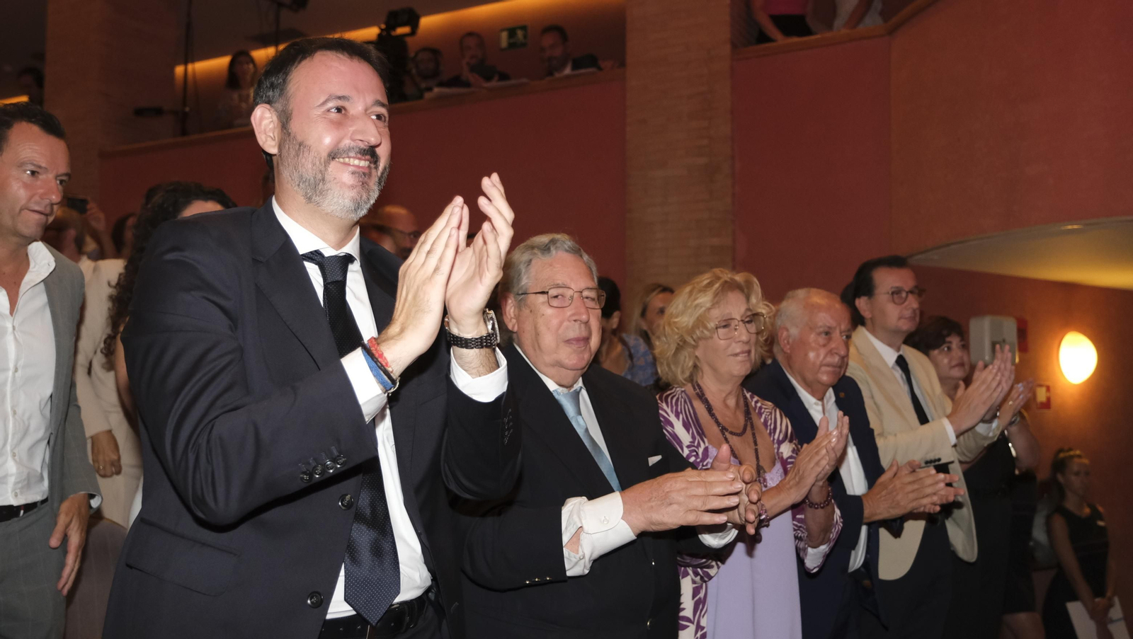 Imágenes de la constitución de la Corporación Municipal de almería, con María Vázquez como Alcaldesa