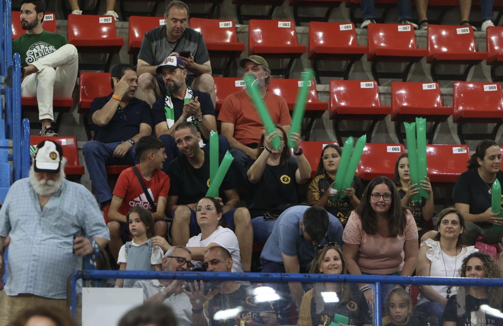 Búscate en el o Betis Granada de baloncesto
