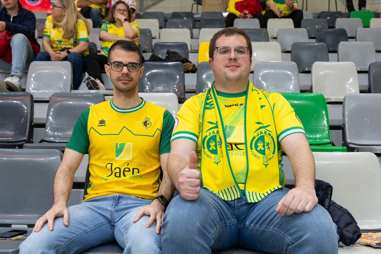 En imágenes: la afición y mejores jugadas del Jaén FS - Jimbee Cartagena