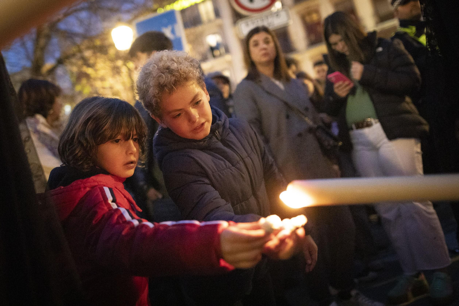 La Aurora alumbra el Jueves Santo de Granada