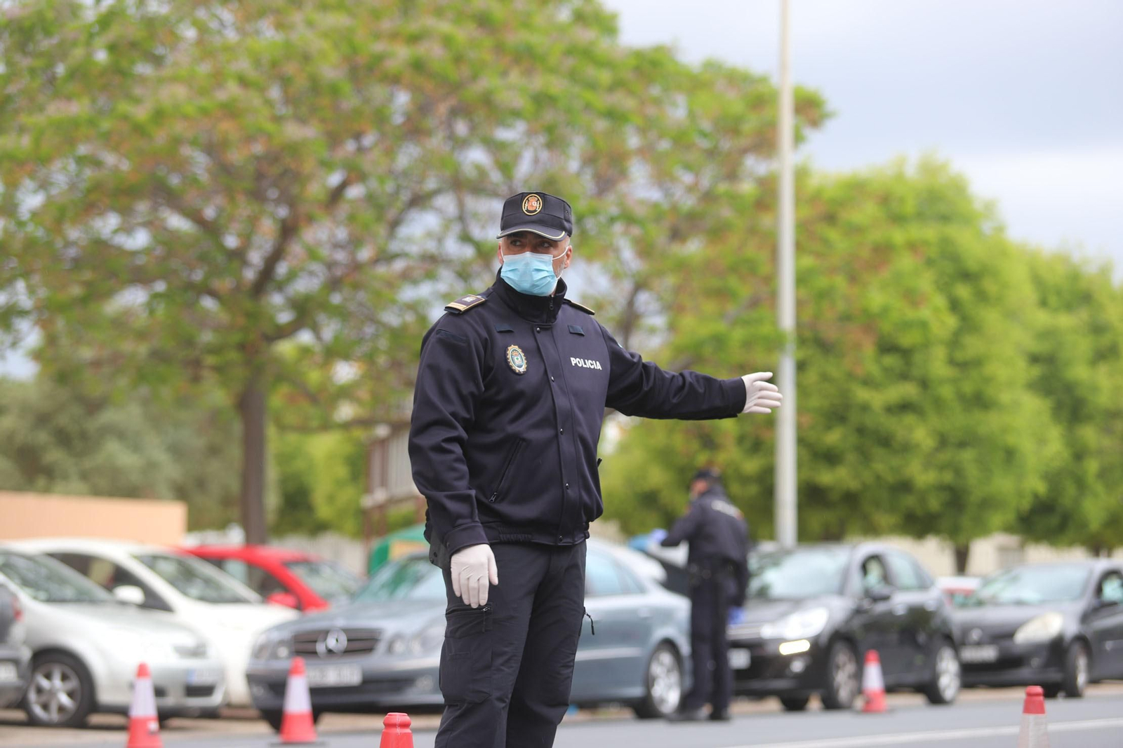 Control de la Policía Nacional en la zona del Seminario de Huelva.