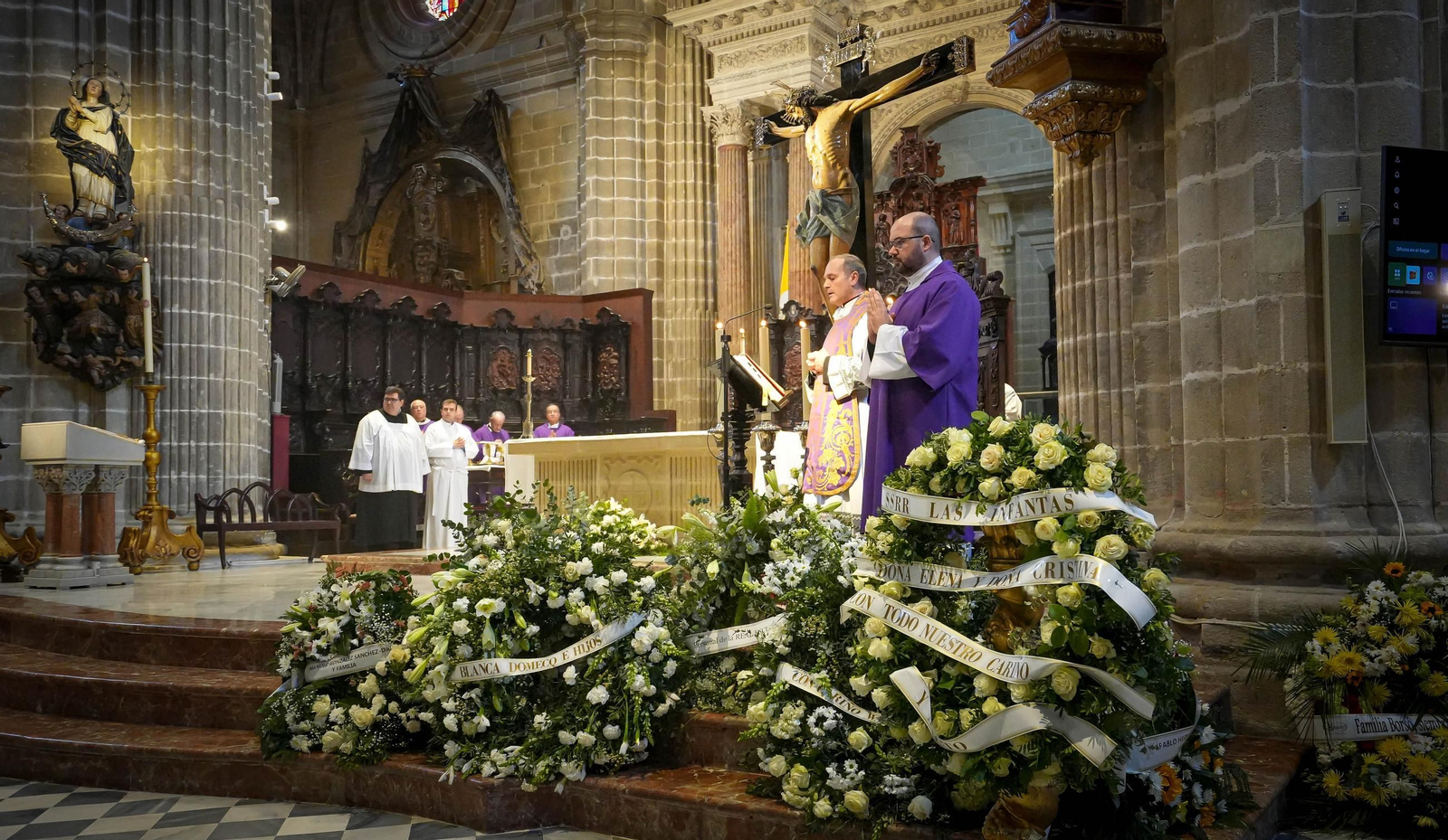 Imágenes del funeral de Álvaro Domecq en la catedral de Jerez