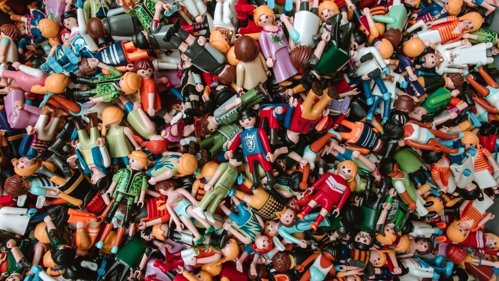 Los asistentes podrán conocer cómo customizar un click de Playmobil y personalizarlo.