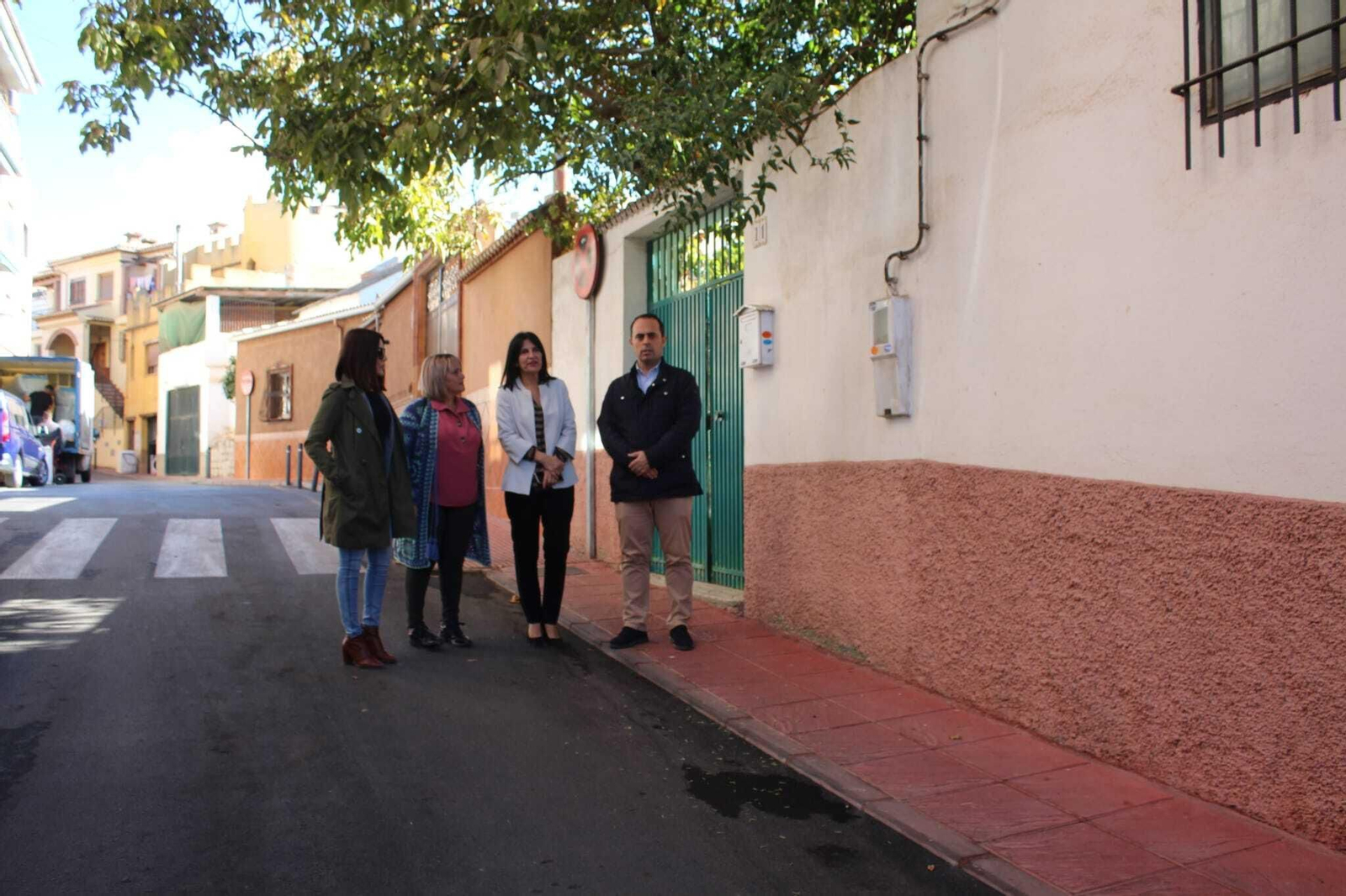 Vista de la subdelegada del Gobierno en Granada a las actuaciones realizadas en Pulianas