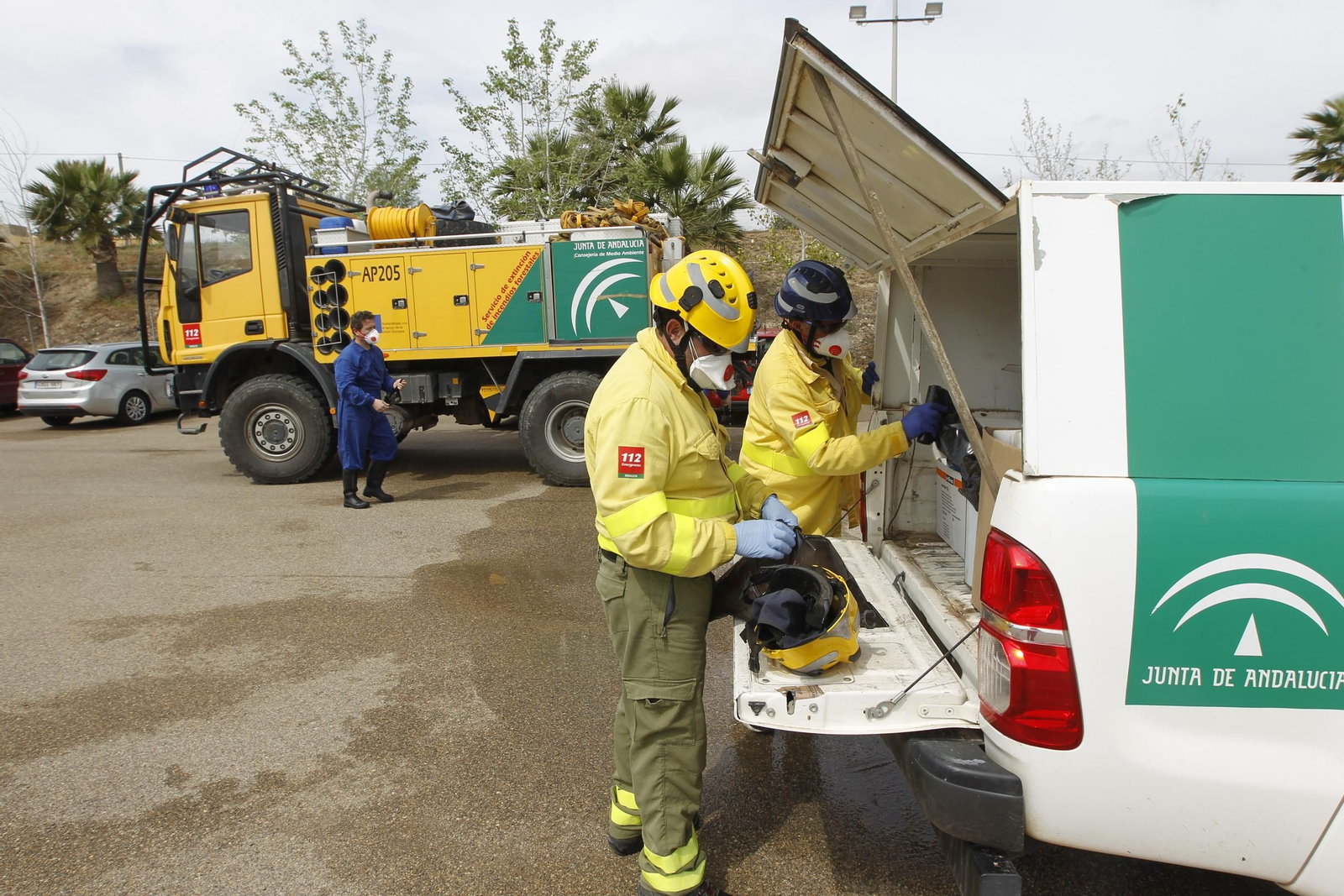 Fotogalería actuación INFOCA y UME por el coronavirus en Almería. Covid-19