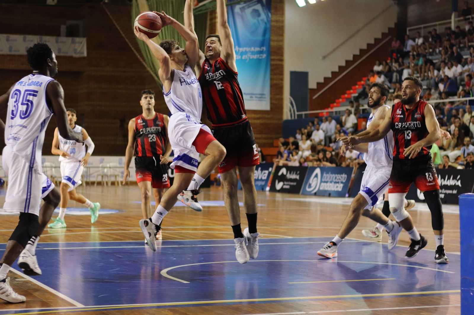 Imágenes de la primera jornada de la fase final a LEB Plata: CB Puerto Sagunto vs Ciudad de Huelva