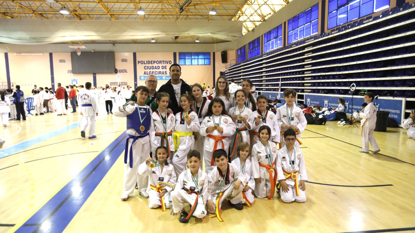 Jornada de torneo base de taekwondo olímpico
