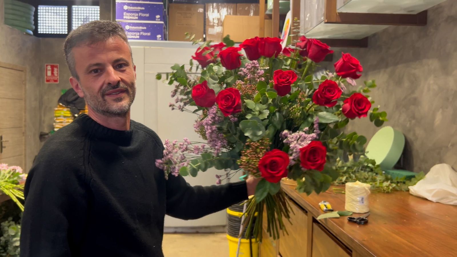 San Valentín florece en Sevilla Este entre tradición y nuevas generaciones