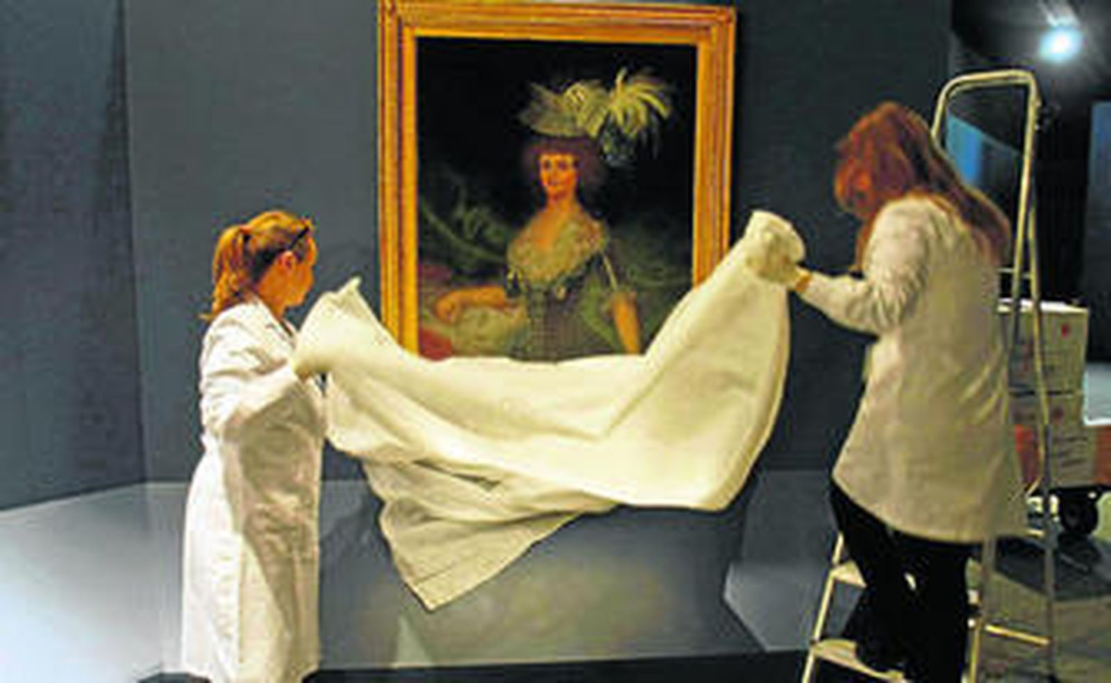 El retrato de María Luisa de Parma por Goya, a su llegada al Arqueológico de Alicante.