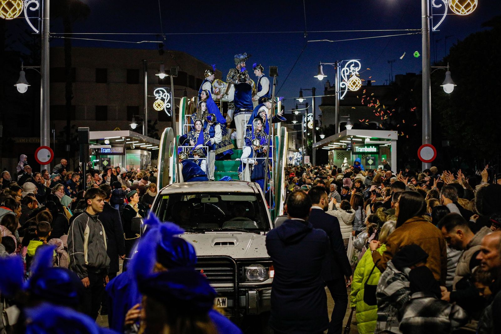 Las imágenes de la cabalgata de los Reyes Magos de San Fernando 2026