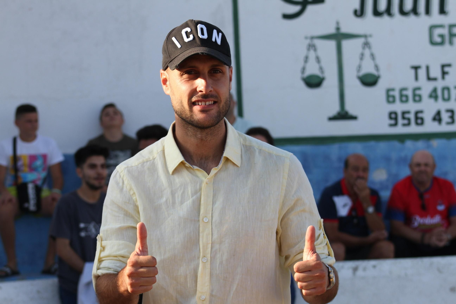 Juan Cala ya acudió a Barbate pero vio el encuentro desde la grada.