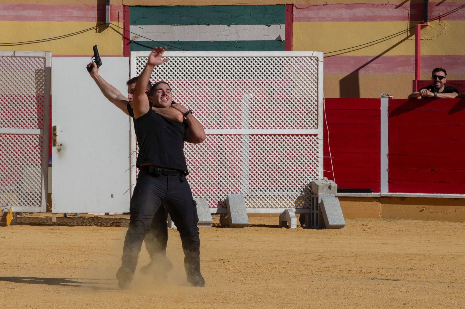 Galería | Así ha sido la jornada de puertas abiertas de la Policía Nacional en la Plaza de Toros de Motril