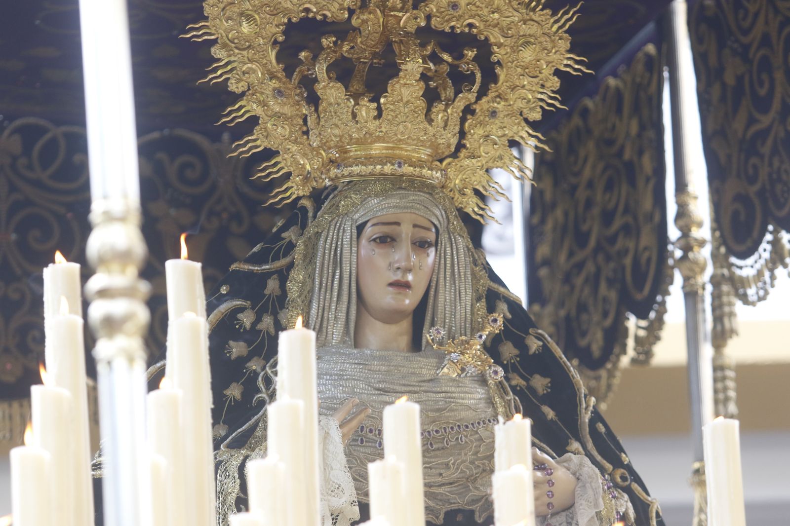Jueves Santo en Córdoba: La procesión del Caído, en imágenes
