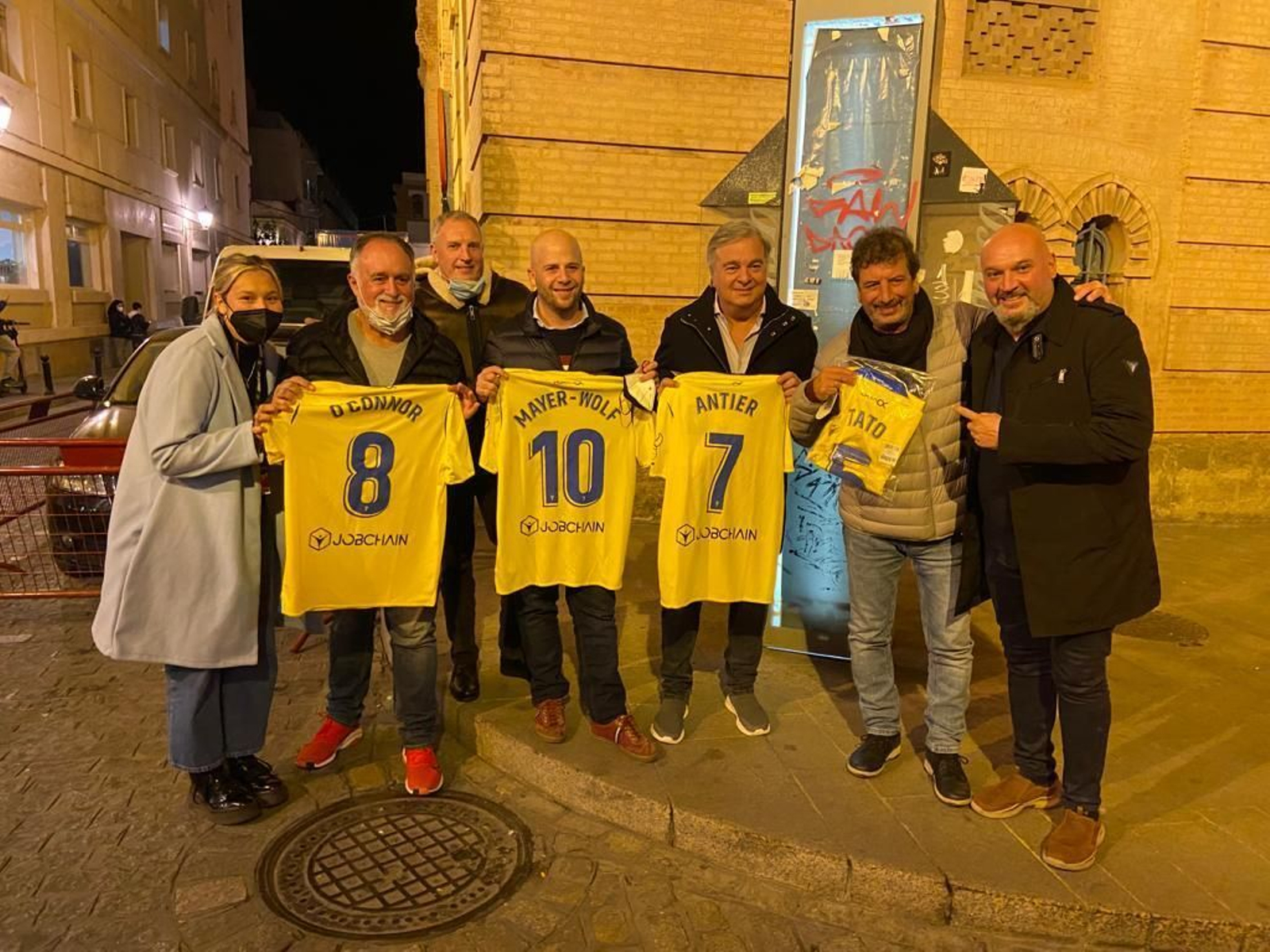 Les Luthiers fichan por el Cádiz CF