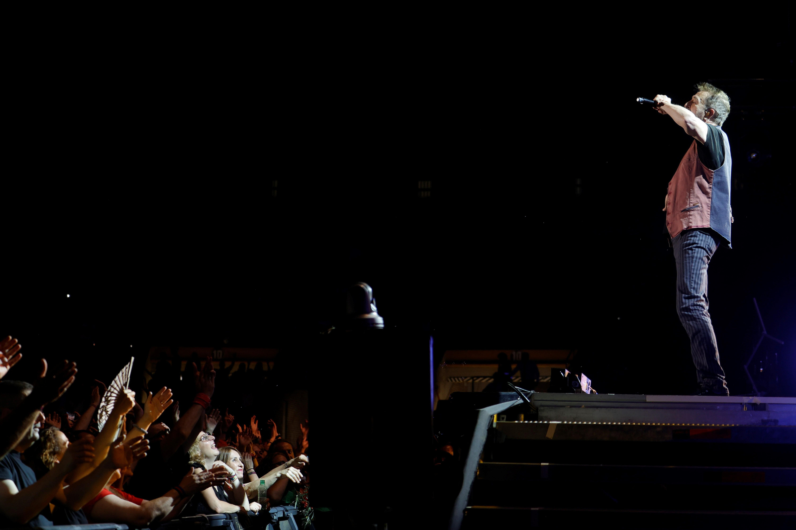Las mejores imágenes del concierto de Manolo García en Córdoba