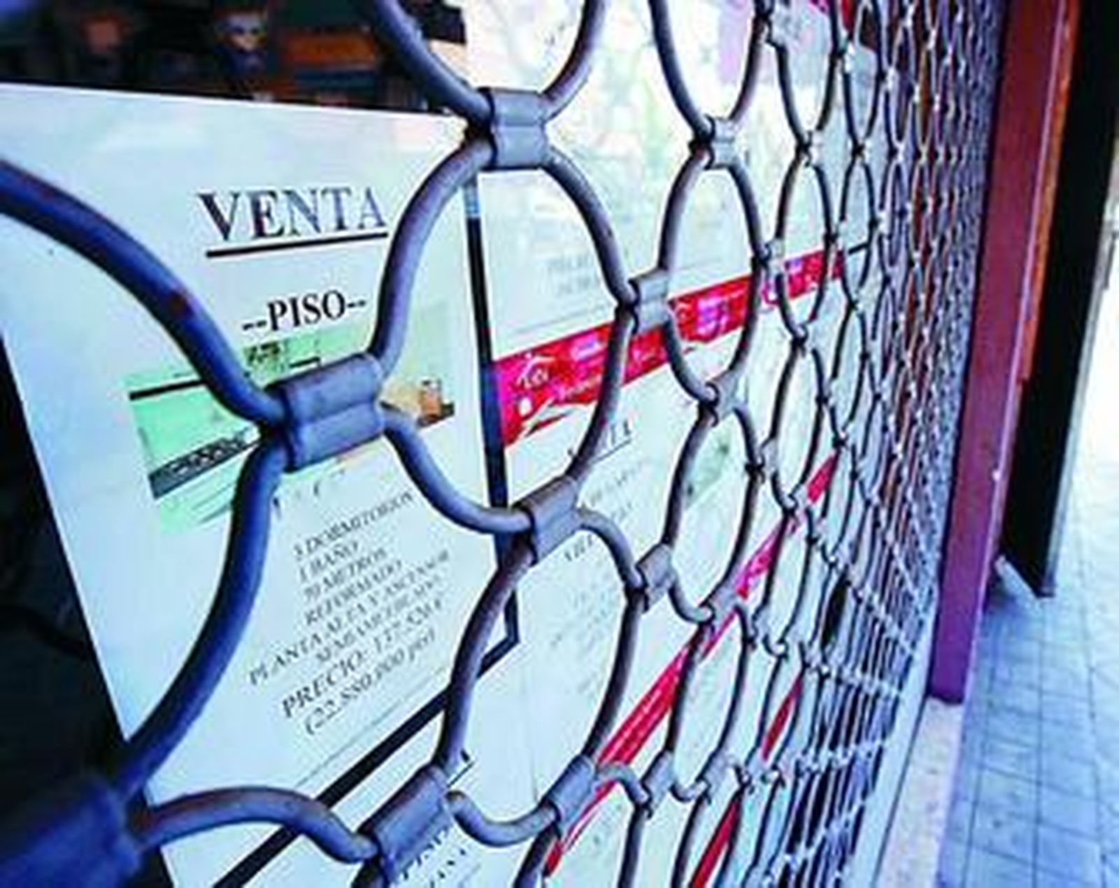 El impago de las subvenciones ha provocado el cierre de agencias.