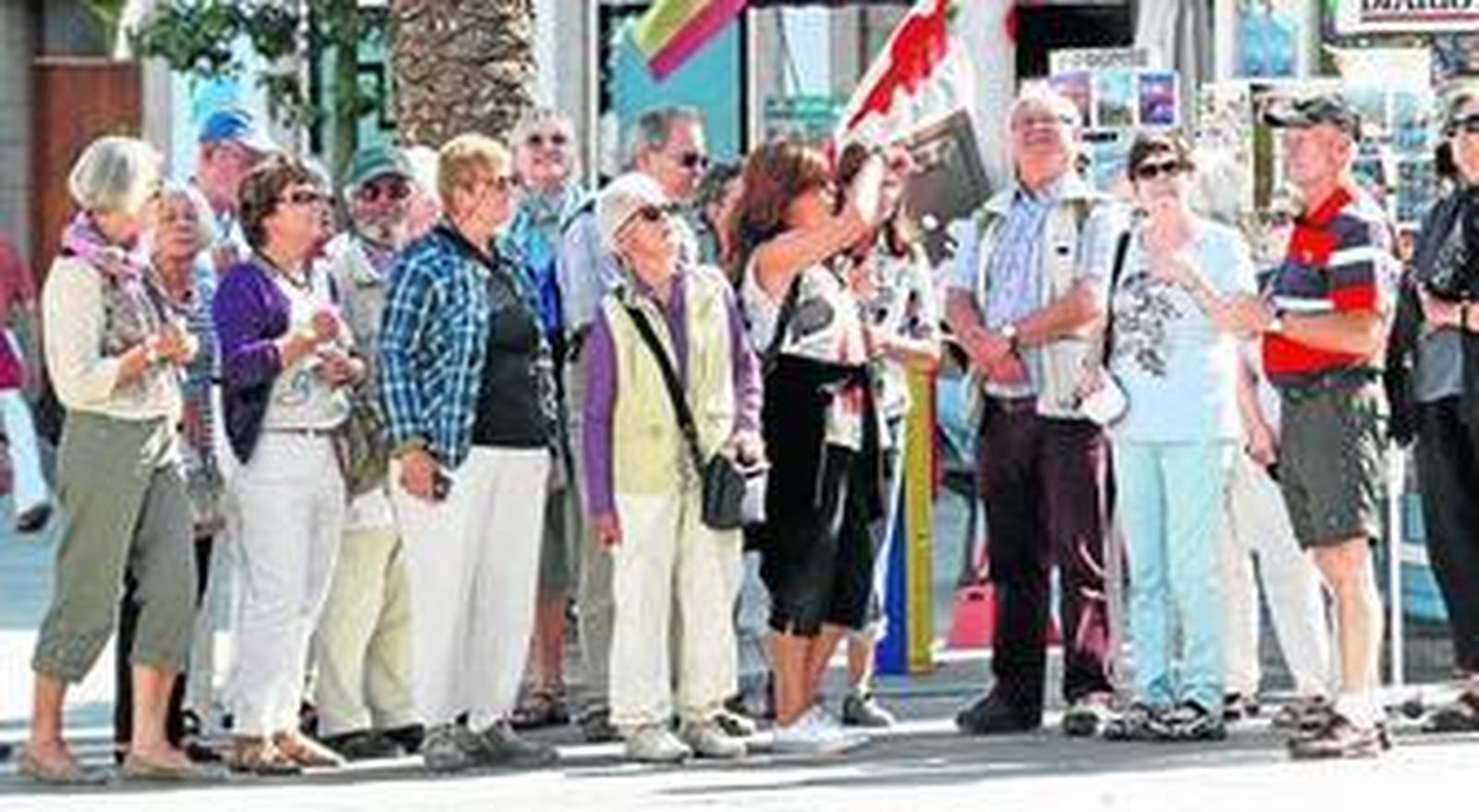 Un grupo de turistas en Cádiz.