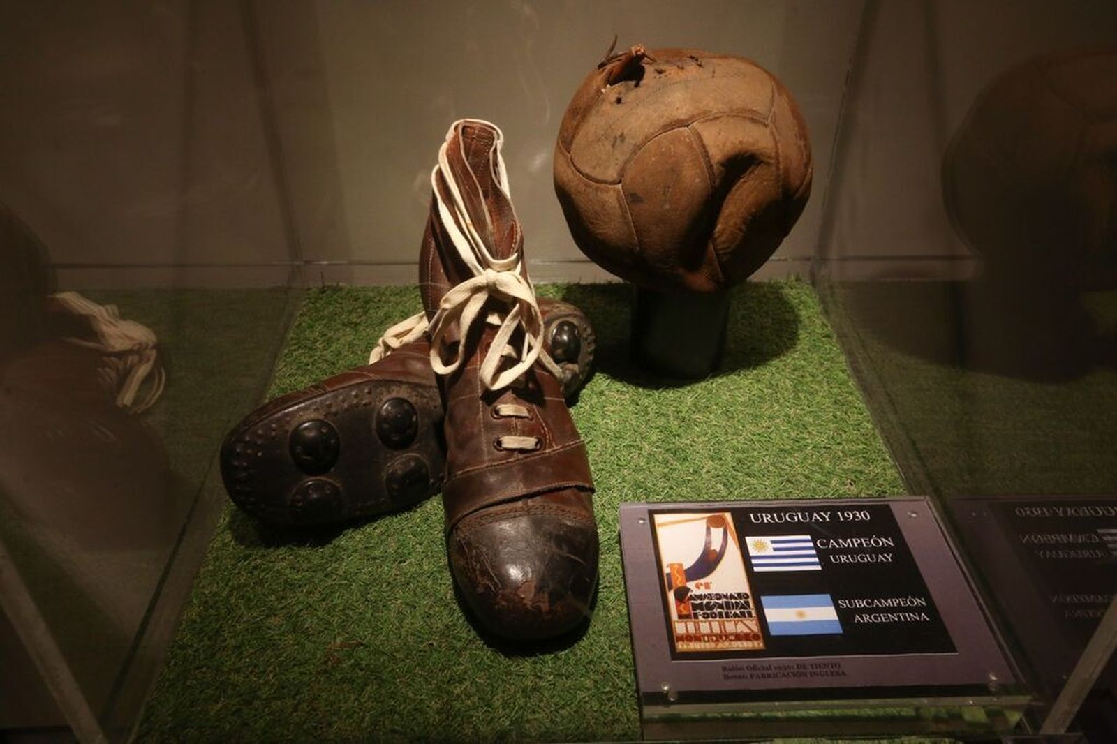 Así es la exposición '10 leyendas en la historia del mundial'