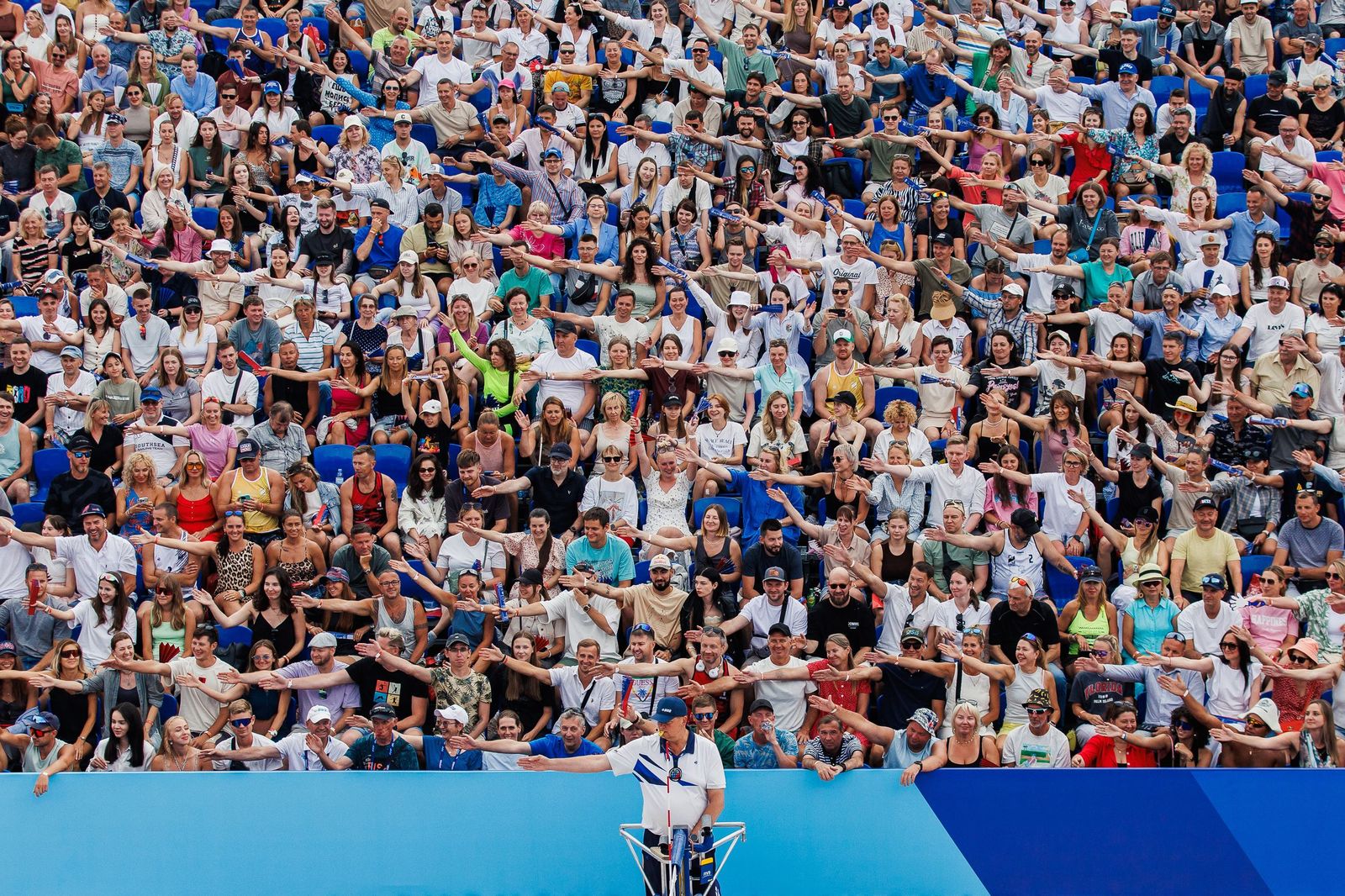 Otros | Everyone Can Judge