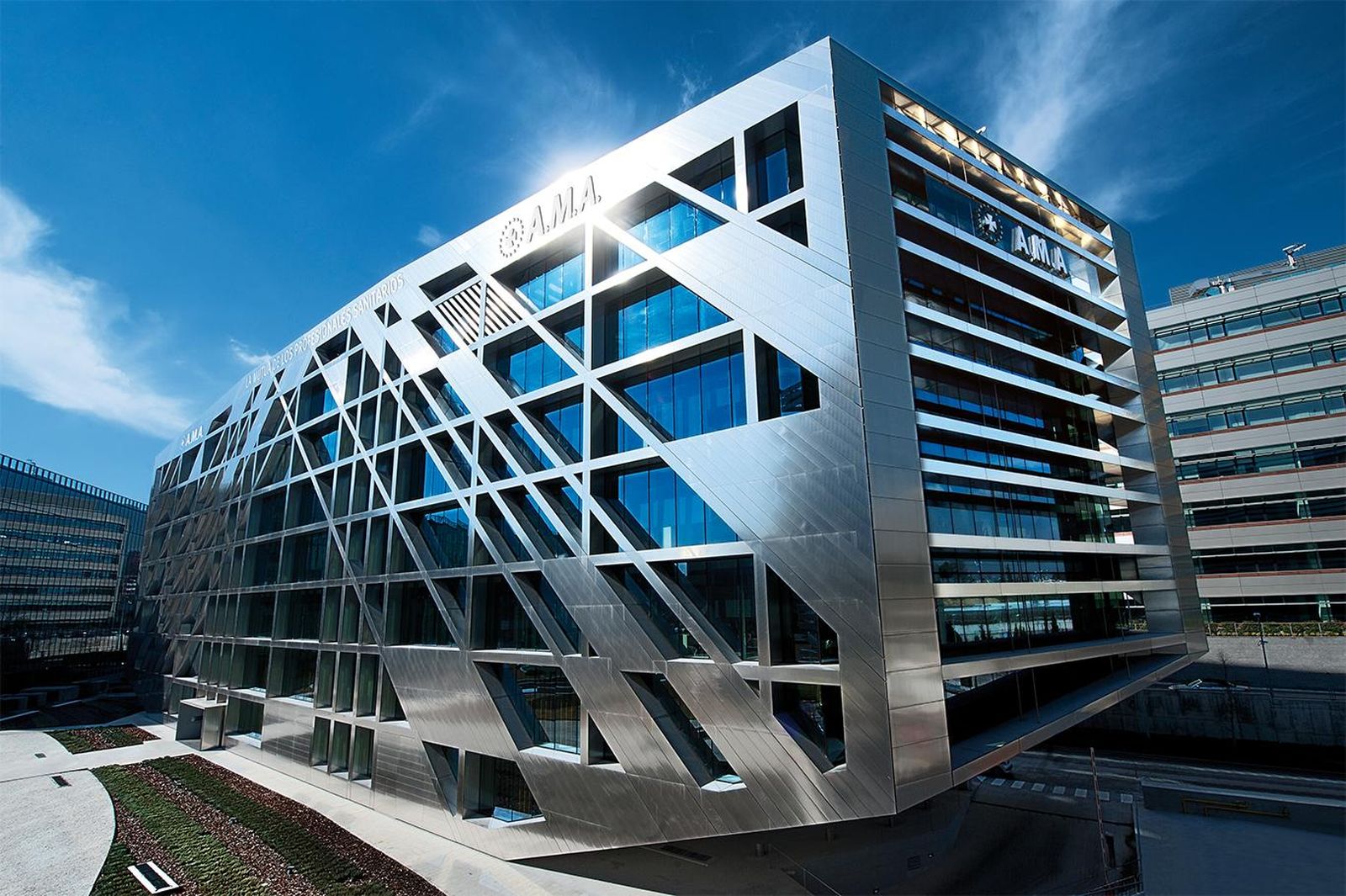 El seguro autos de A.M.A. es el más satisfactorio para los usuarios