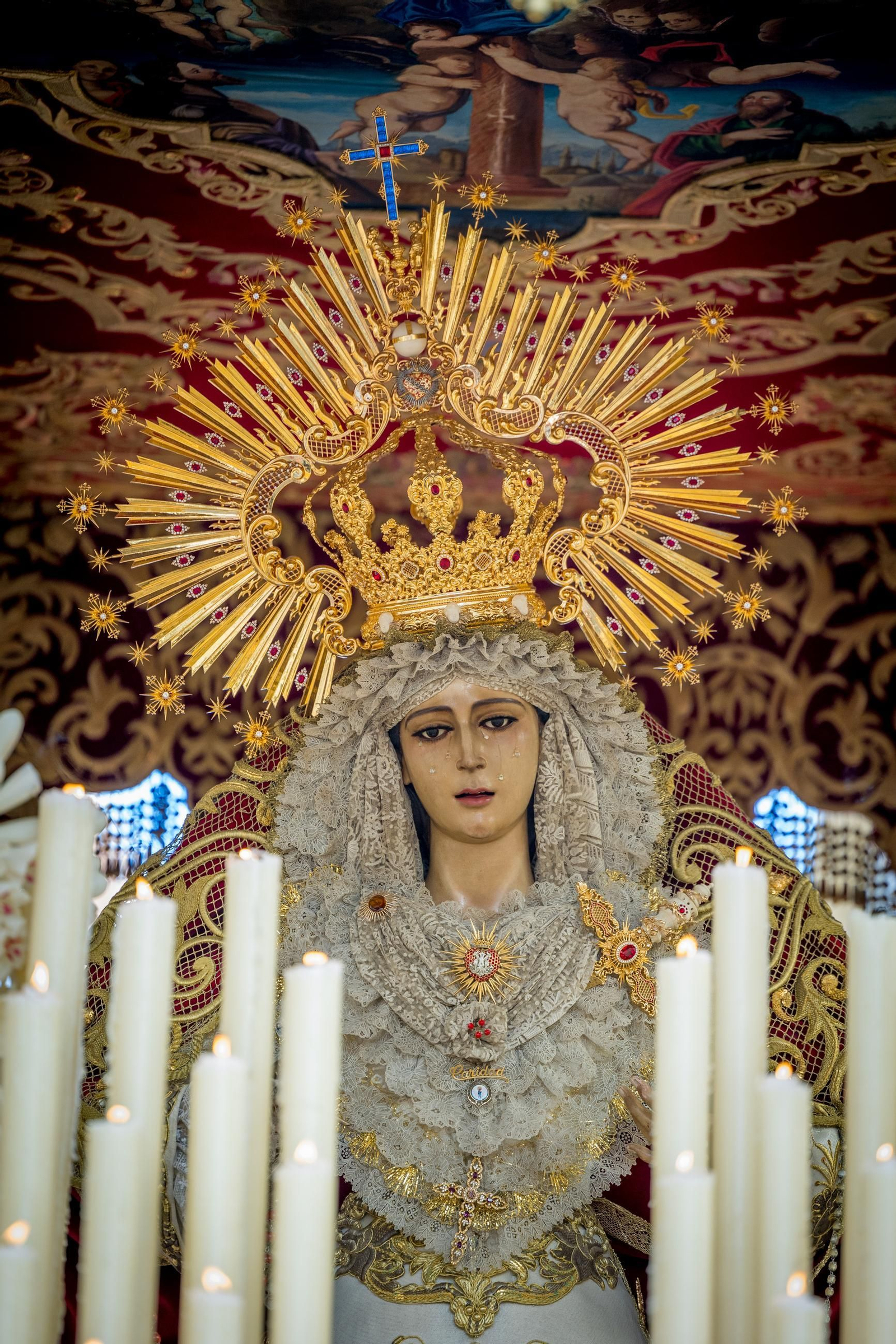 Imágenes de la salida de Las Penas en la Semana Santa de Cádiz 2025 Imágenes de la salida de Las Penas en la Semana Santa de Cádiz 2025