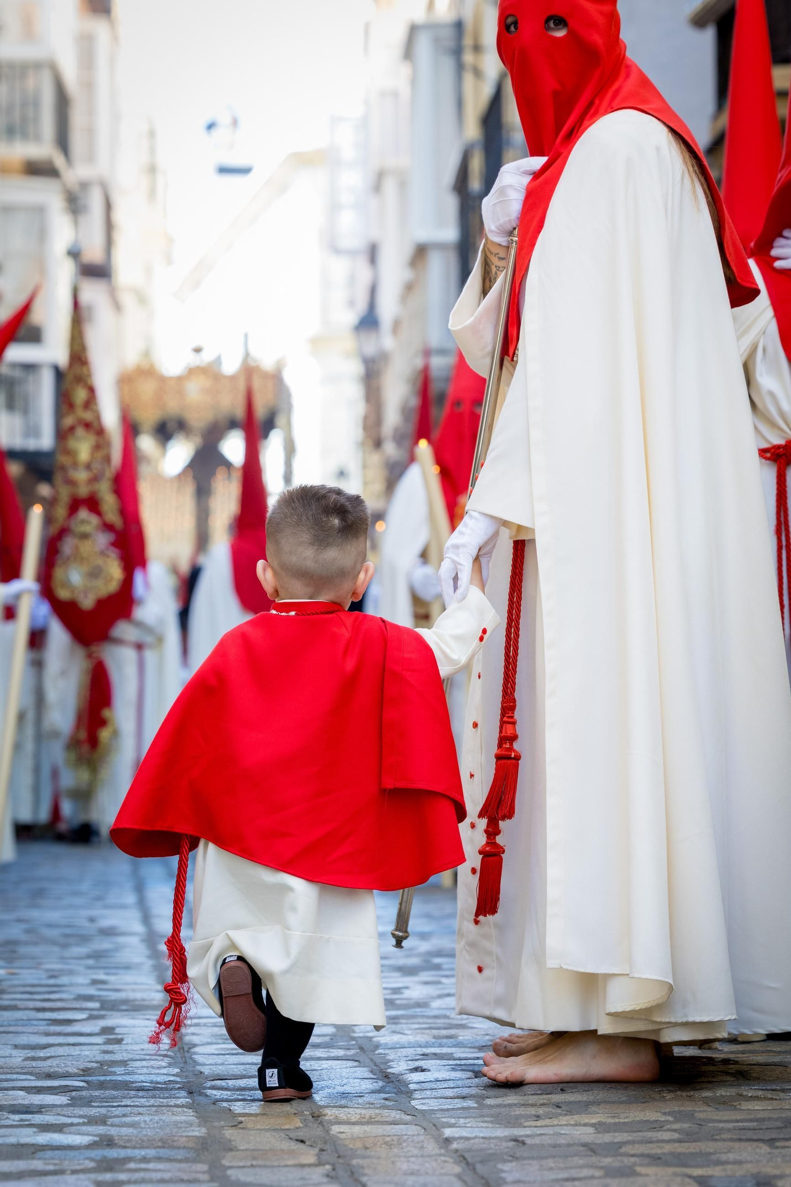 Imágenes de la salida de Las Penas en la Semana Santa de Cádiz 2025 Imágenes de la salida de Las Penas en la Semana Santa de Cádiz 2025