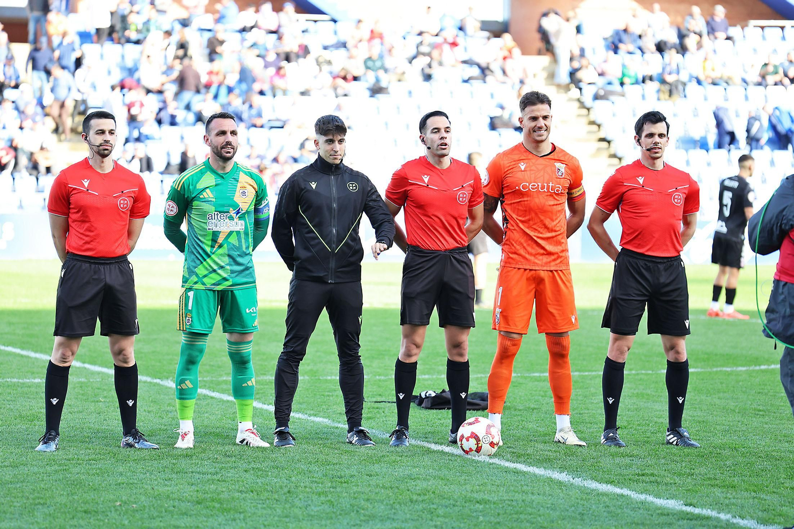Las imágenes del encuentro entre el Recreativo de Huelva y el Ceuta