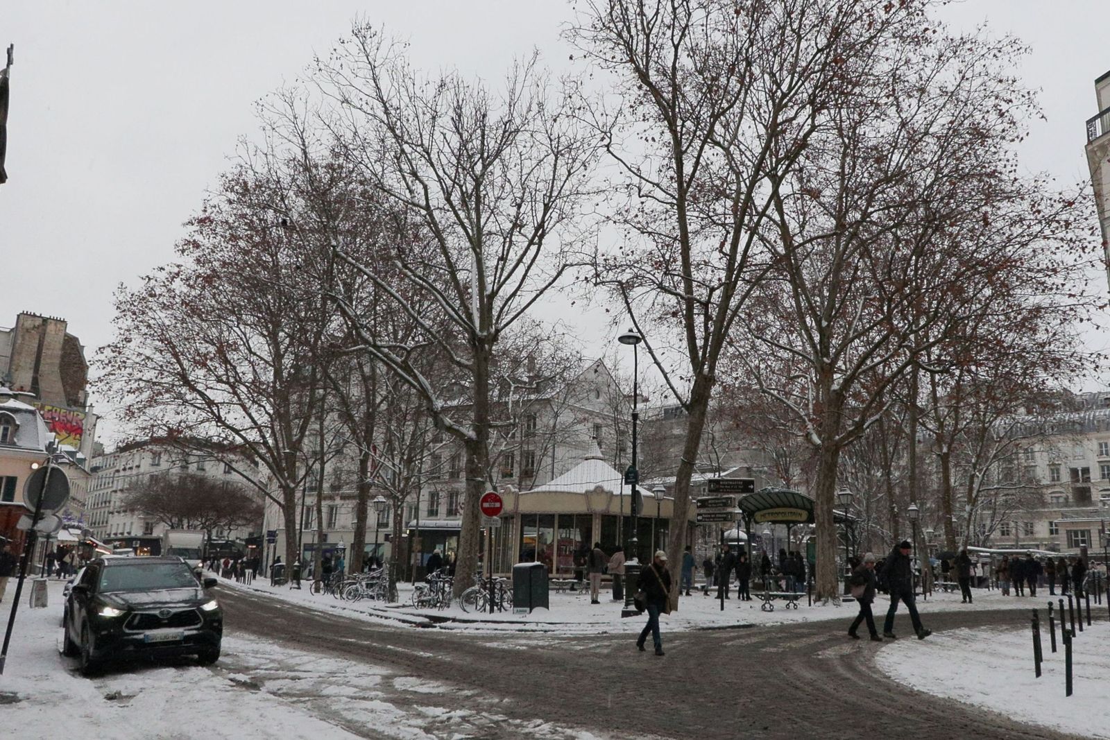 Las fotos del temporal de nieve en París
