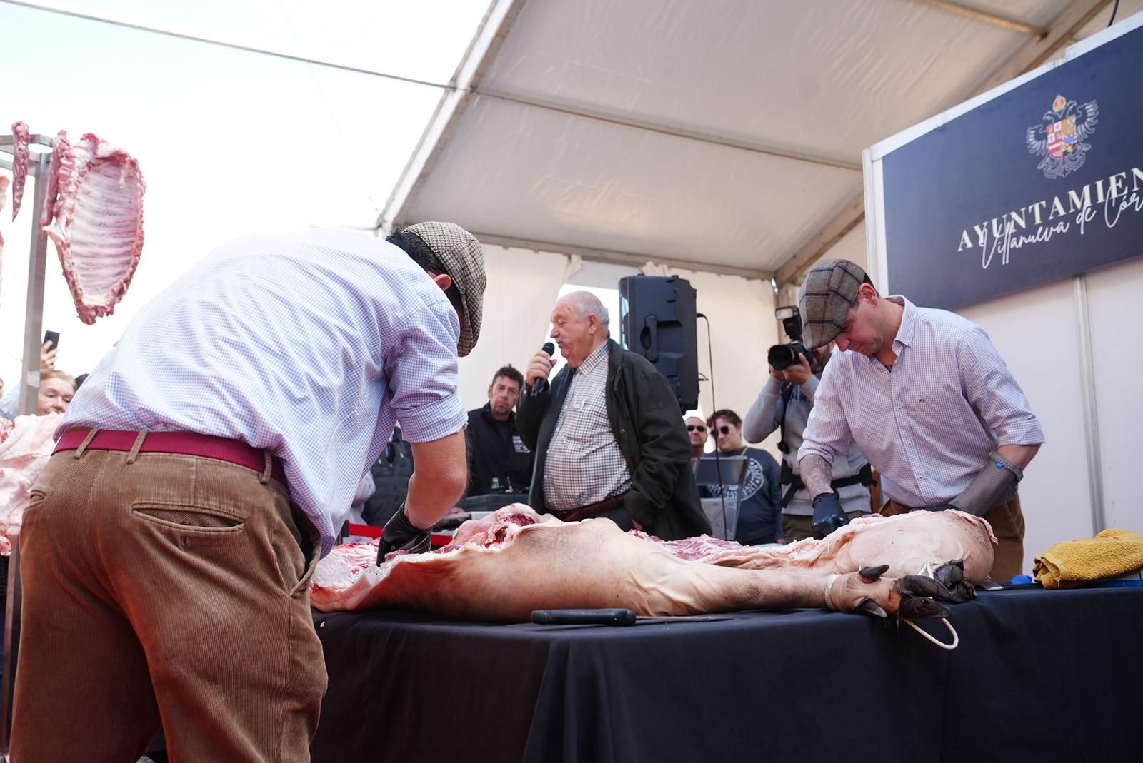 Un paseo en imágenes por la Fiesta de la Matanza de Villanueva de Córdoba de este 28-F