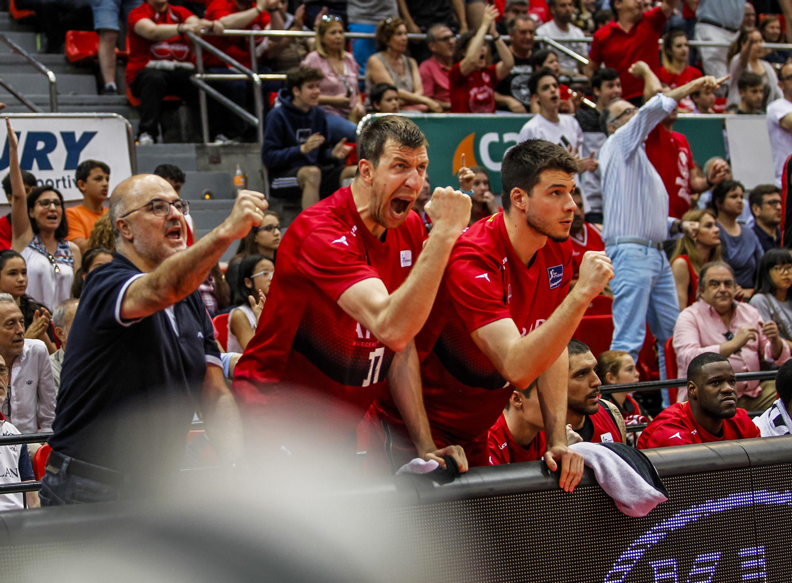 Fran Vázquez junto a Jonathan Barreiro en su etapa en Zaragoza.