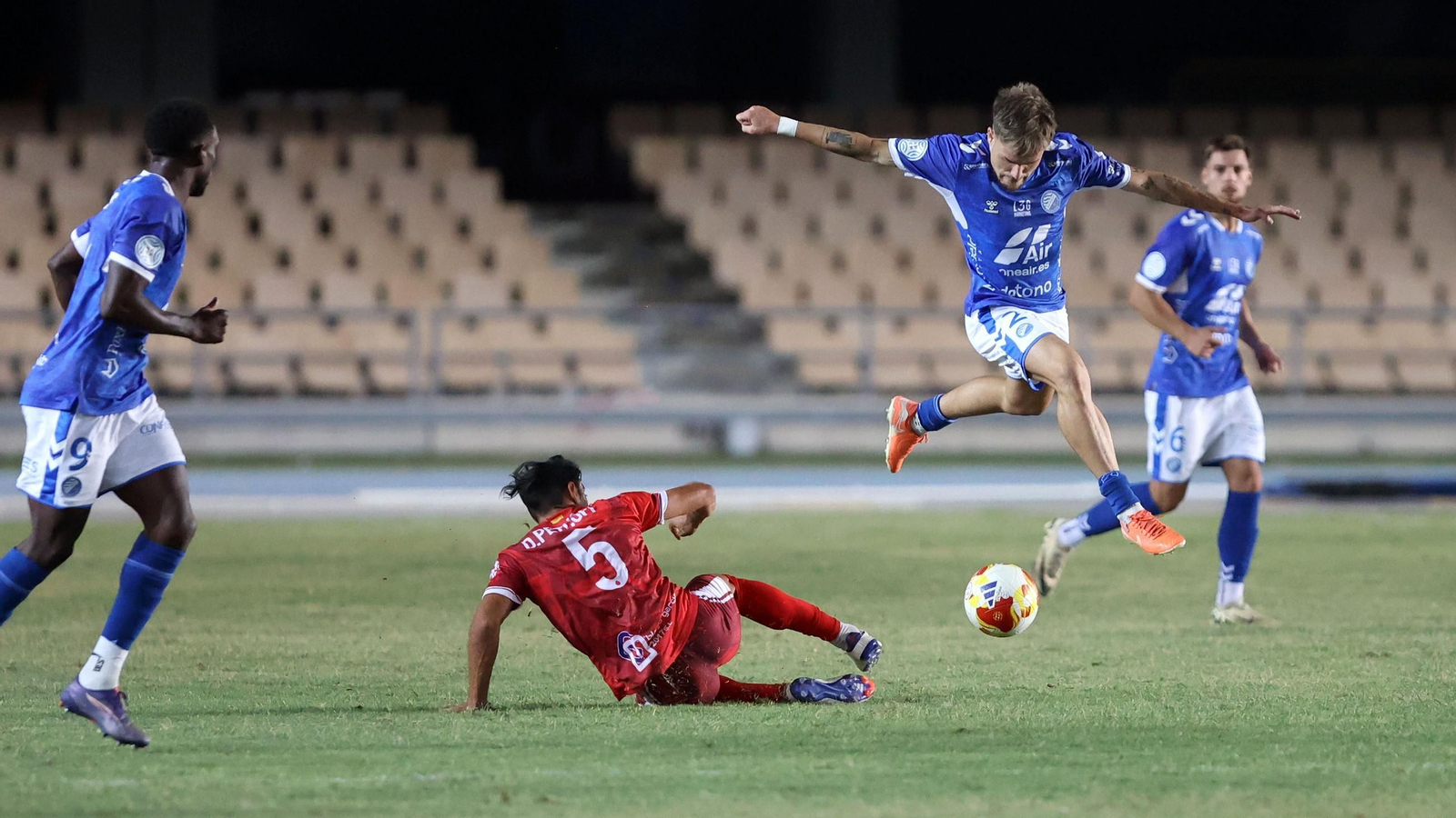 Imágenes del Xerez DFC y la Deportiva Minera en Chapín