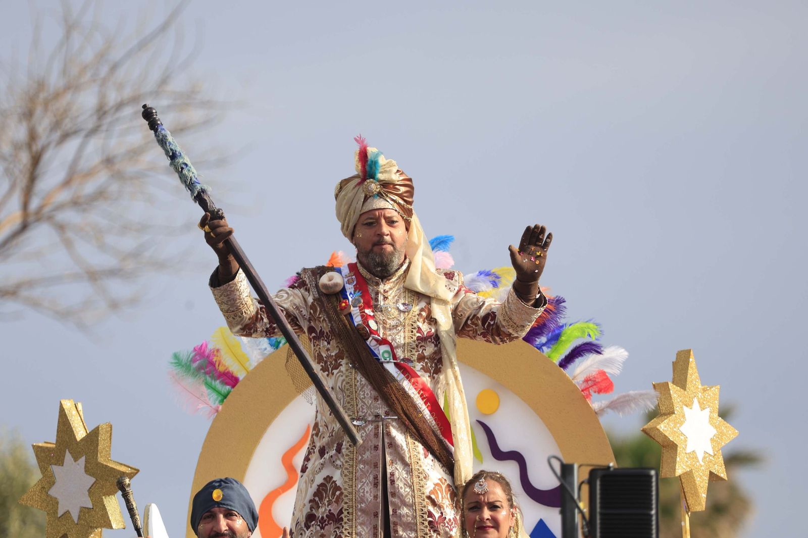 Búscate en las fotos del pasacalles del Carnaval de Tarifa 2026