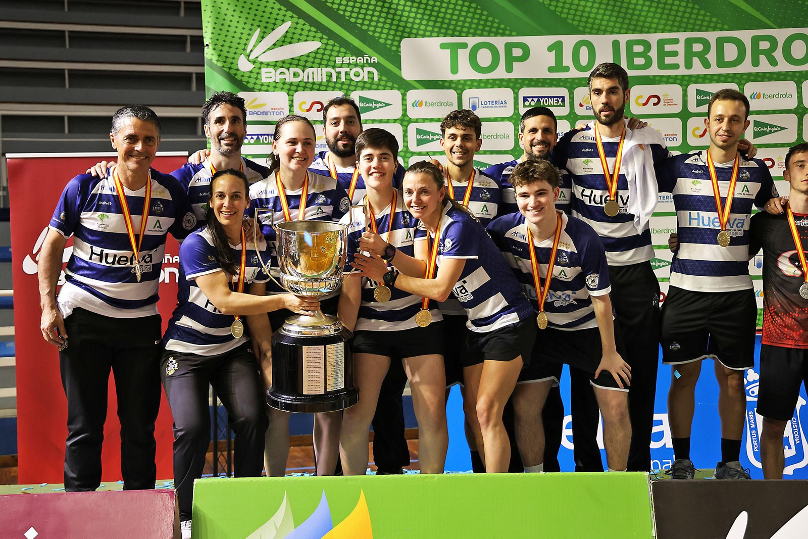 Imágenes de la final de liga de bádminton entre el IES La Orden y La RInconada