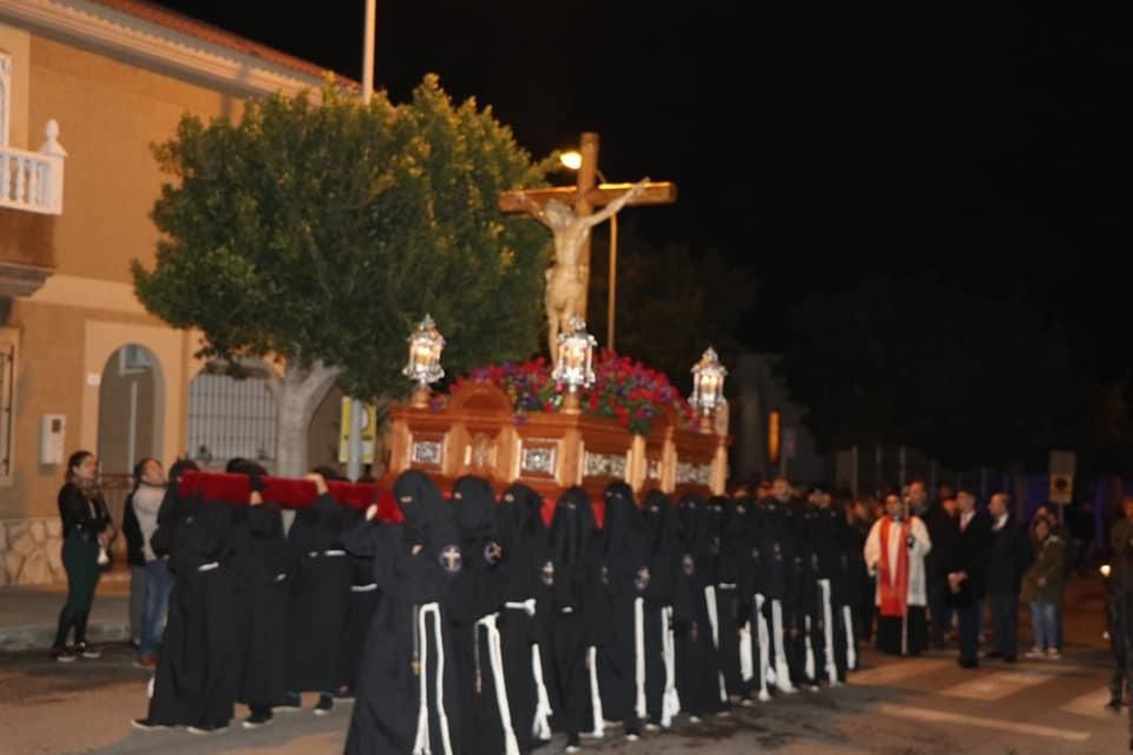 Imágenes del Jueves Santo en Balerma, Santo Domingo y Santa María del Águila