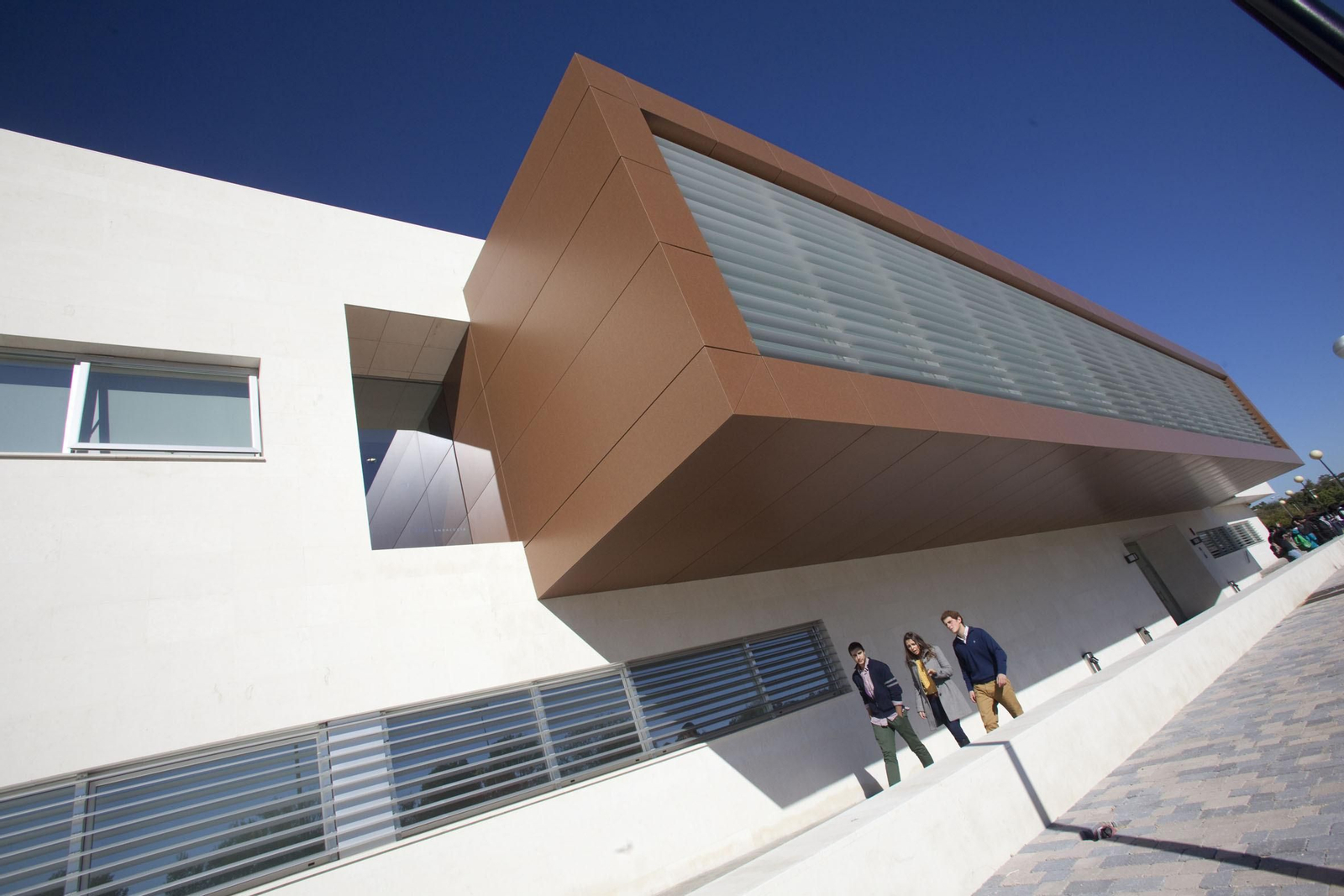 La sede de la Universidad Loyola de Córdoba. La sede de la Universidad Loyola de Córdoba.