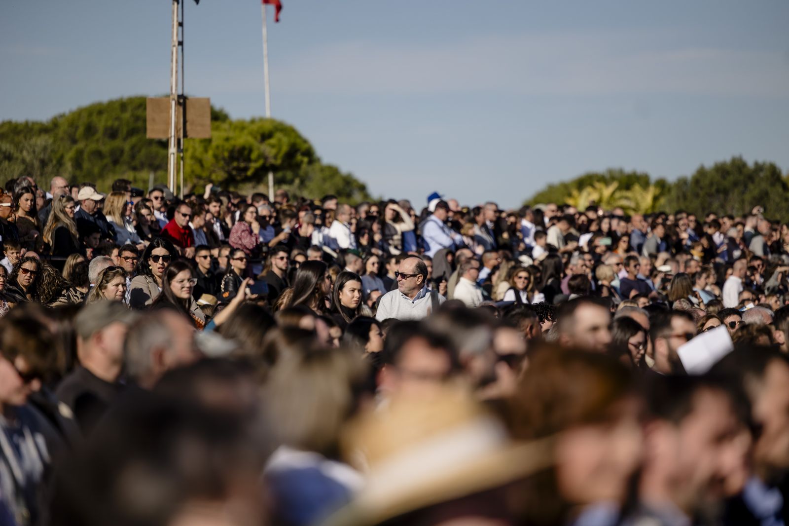 Las imágenes de la multitudinaria Jura de Bandera en Camposoto