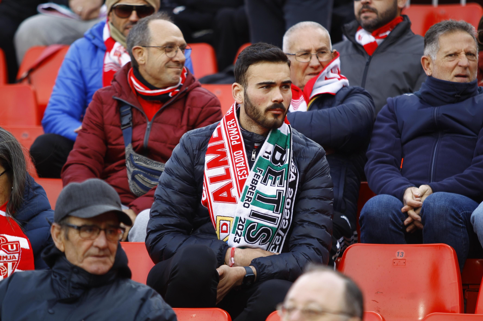 Imágenes del partido de fútbol U.D. Almería-Real Betis Balompié