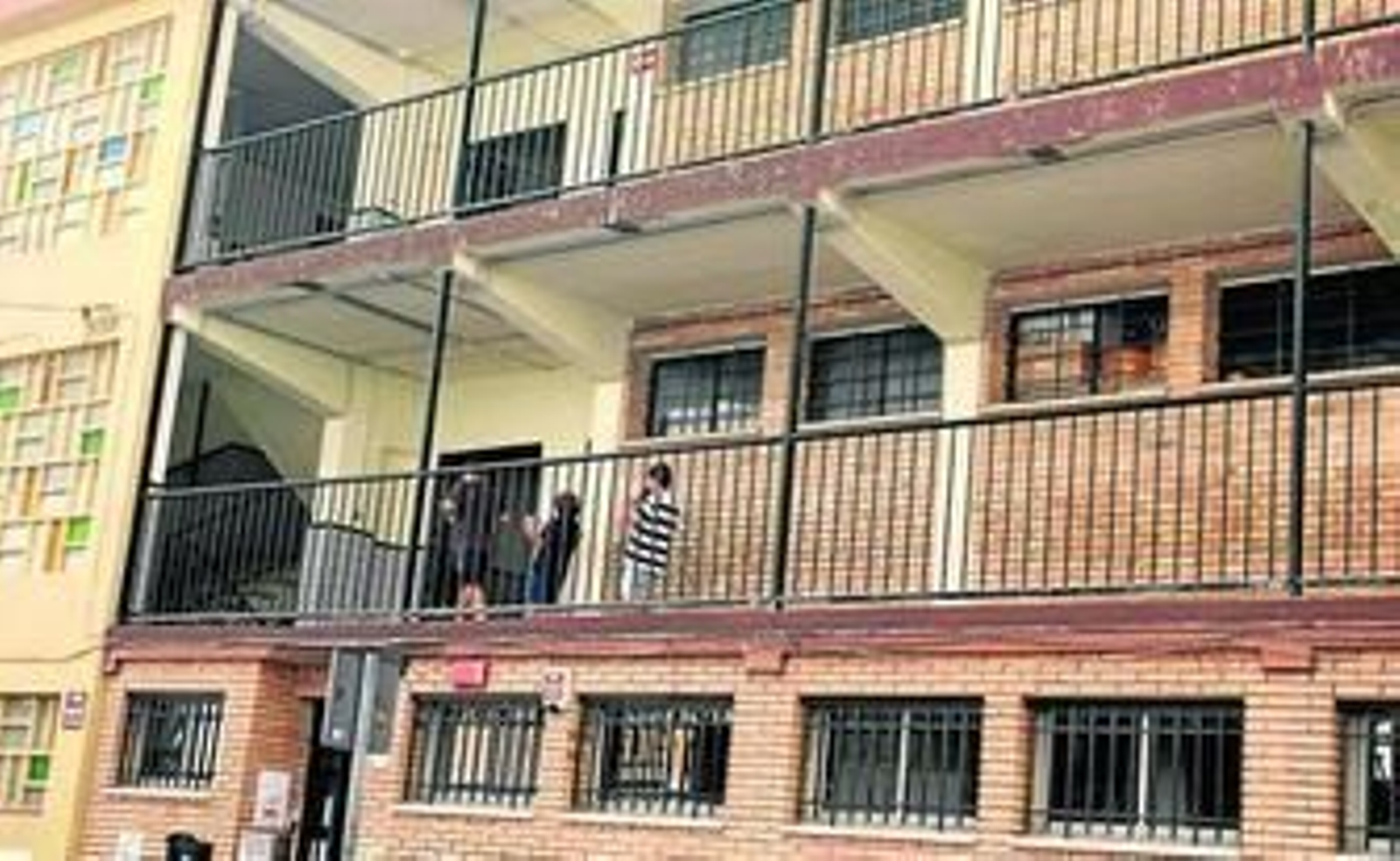 Colegio Miraflores de los Ángeles en su primer día del curso escolar.