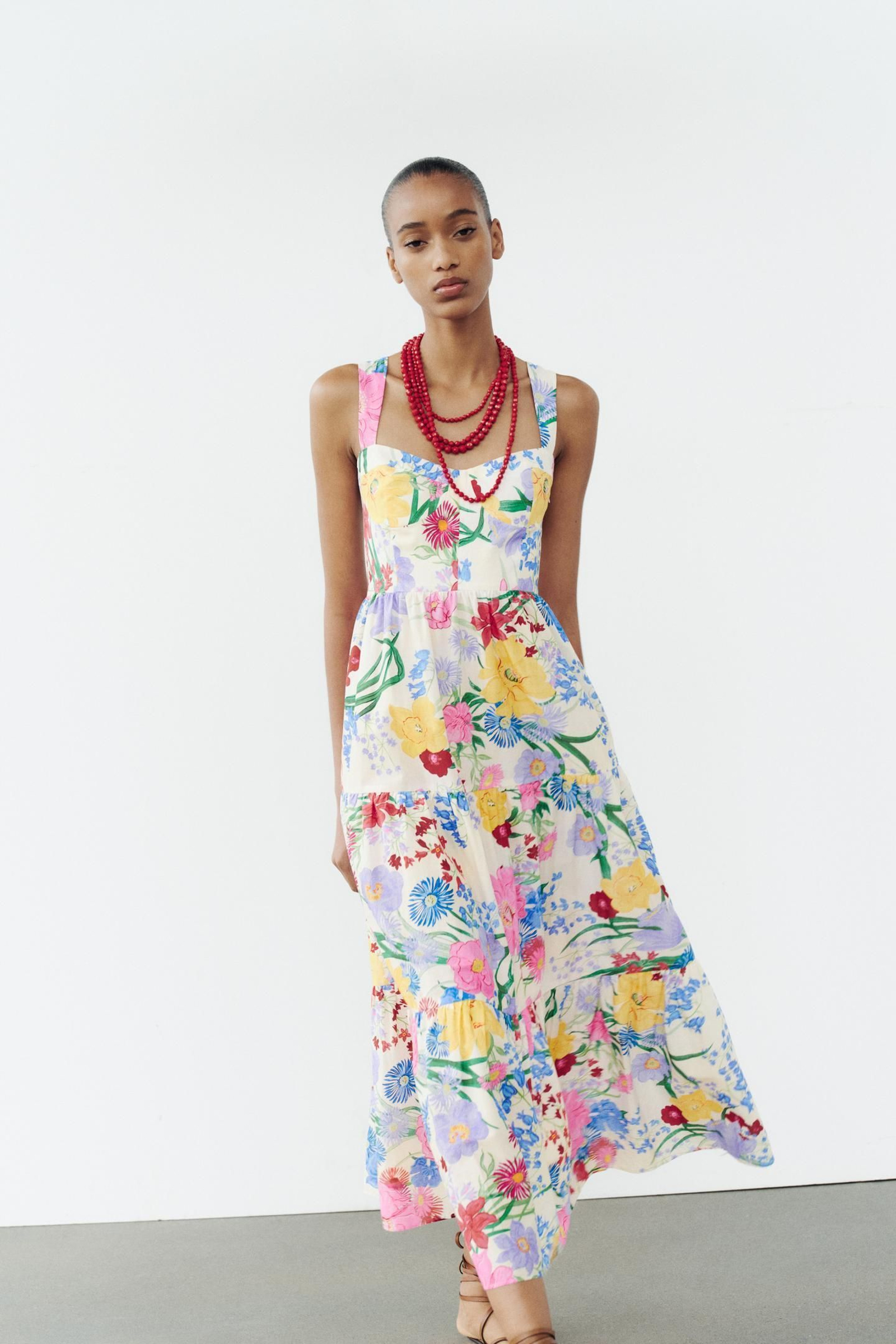 Vestido de flores de Zara. Vestido de flores de Zara.