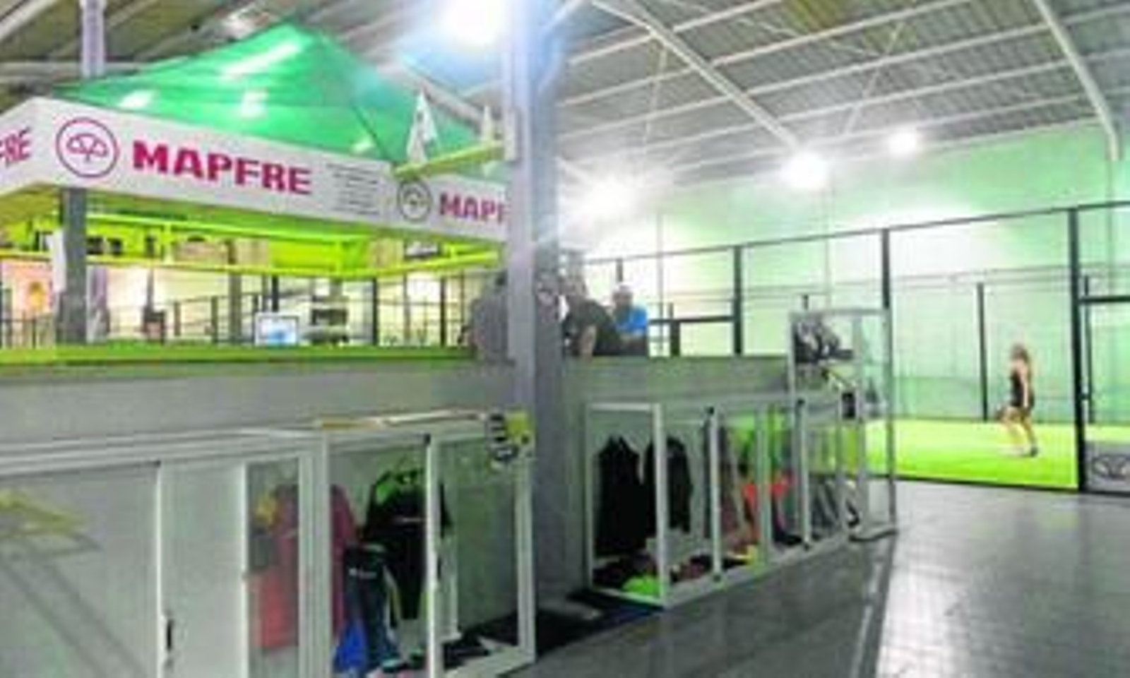 Un momento de la competición de pádel en las instalaciones de Fadricas.