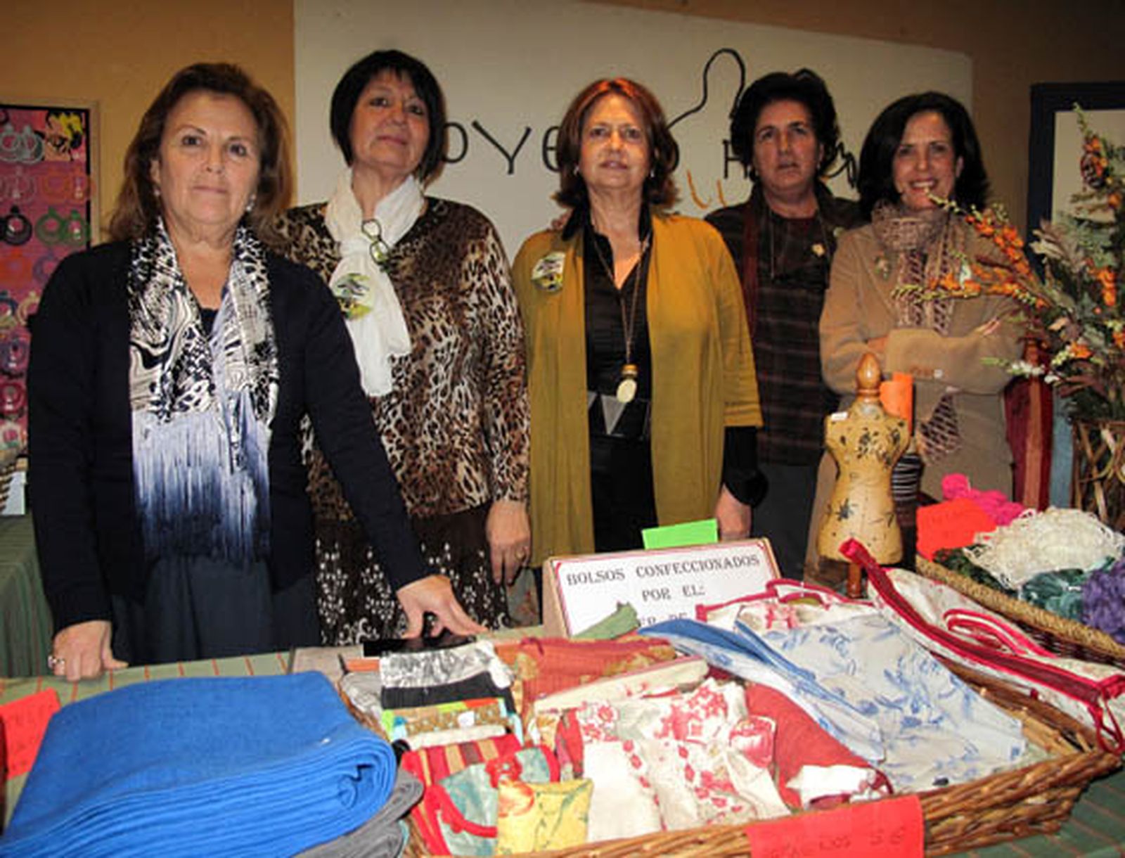 Lola Diestro, Isabel Sánchez, María Antonia Álvarez, Concha Álvarez-Ossorio, y Carmen Herrera, voluntarias de Proyecto Hombre.

Foto: Victoria Ramírez