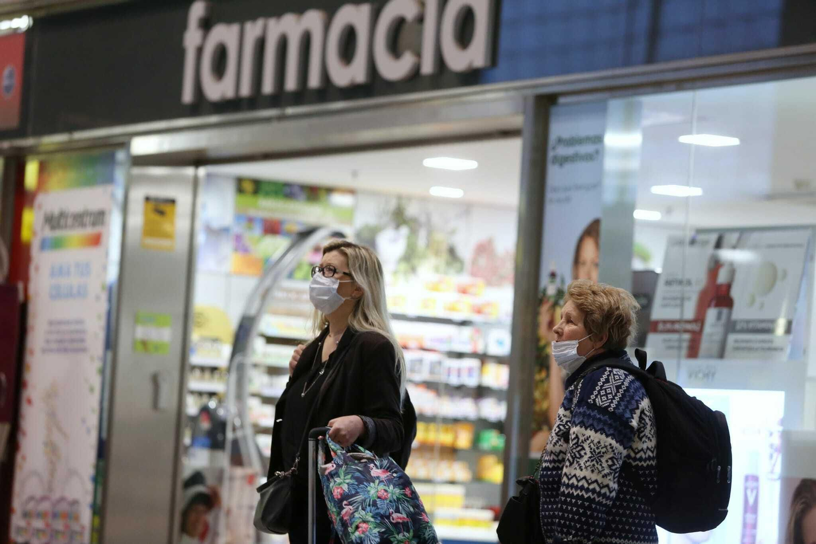 Fotos del 'overbooking' registrado en el aeropuerto de Málaga
