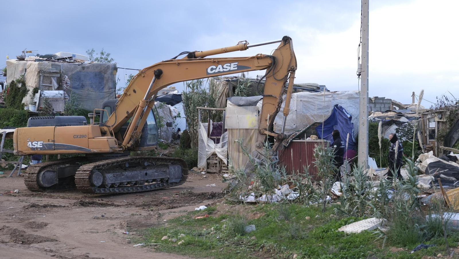 Imágenes del desalojo del asentamiento chabolista 'El Walili', en Níjar