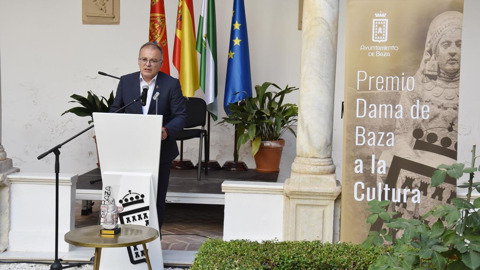 El alcalde Pedro J. Ramos presenta los premios