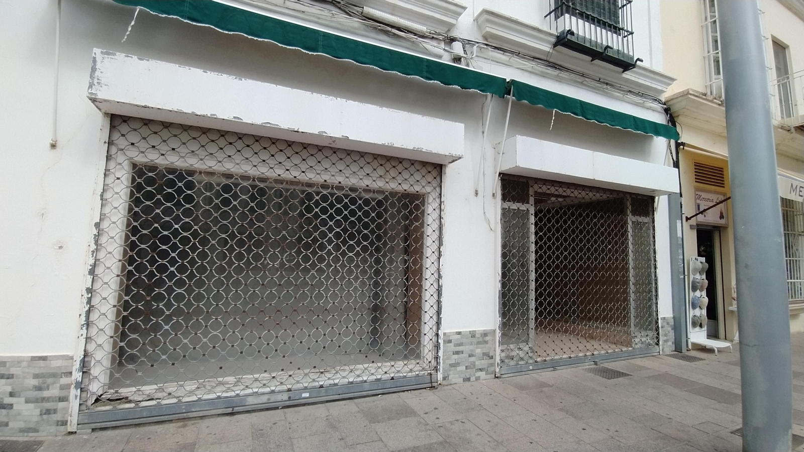 El catálogo gráfico de los locales cerrados del centro de San Fernando